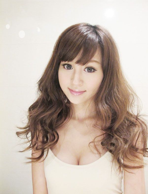 俏皮爆乳萌妹子性感诱惑写真
