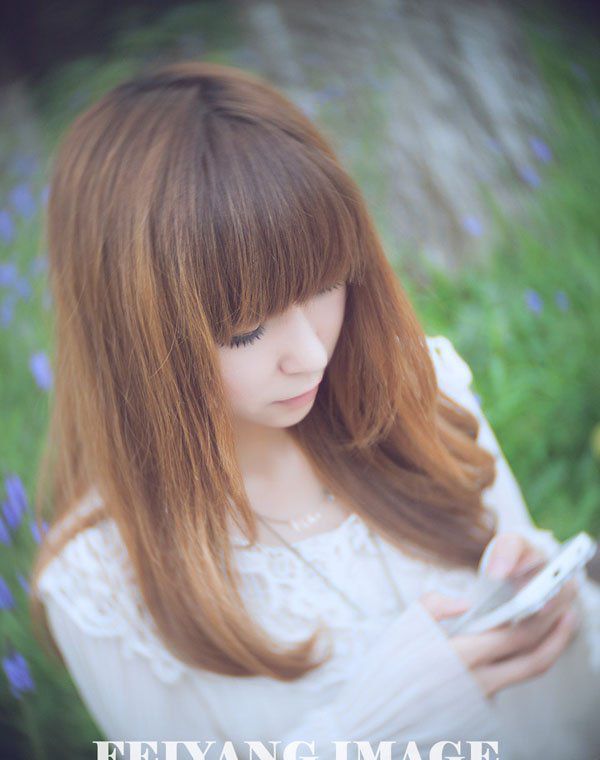 向日葵园萌妹子户外写真拍摄