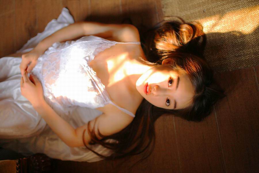甜美邻家美眉私房迷人写真