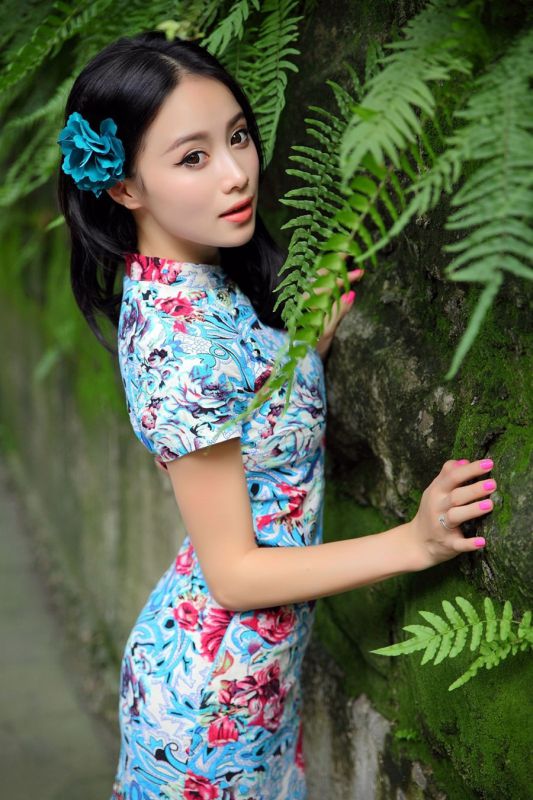 小清新古装美女户外高清写真