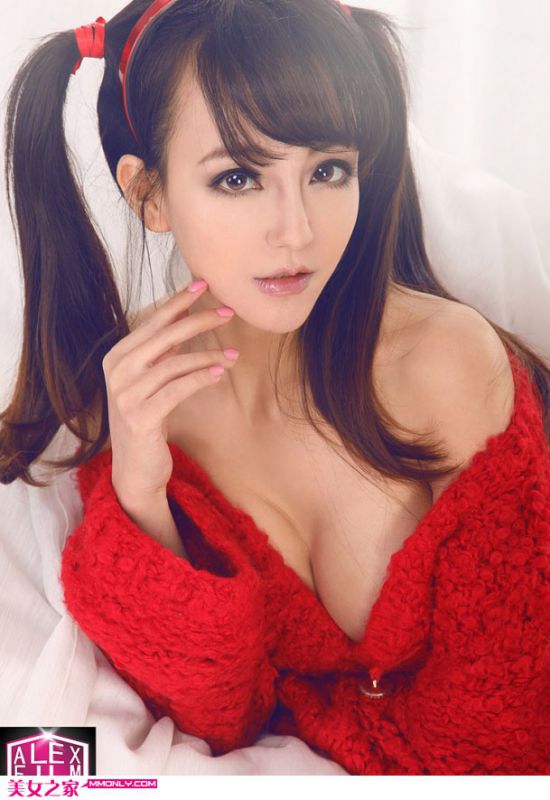 性感爆乳美女私房诱惑写真