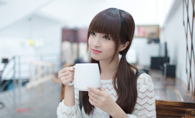 清纯咖啡馆萌妹子高清写真