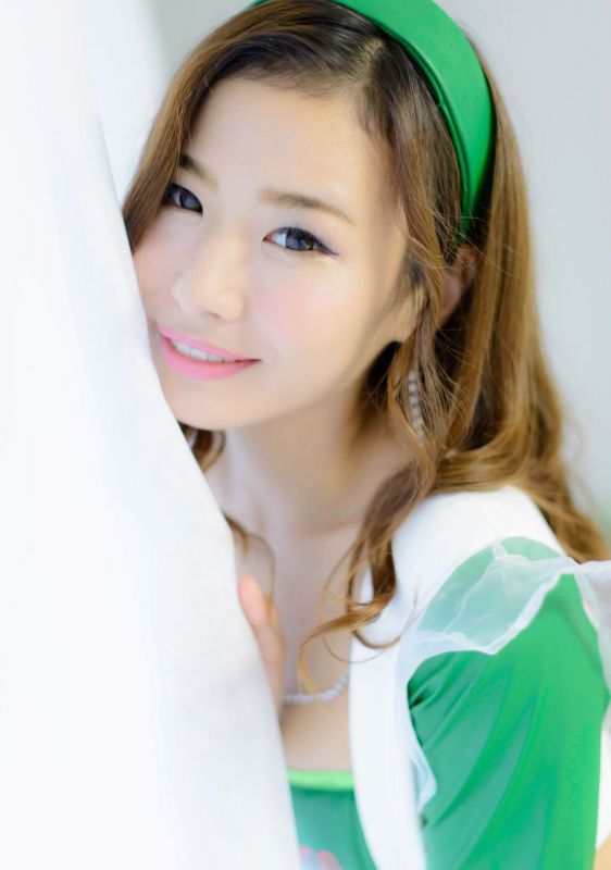 小山桃制服性感高清私房写真