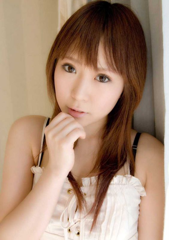 童颜巨乳美女翘臀黑色性感内衣写真