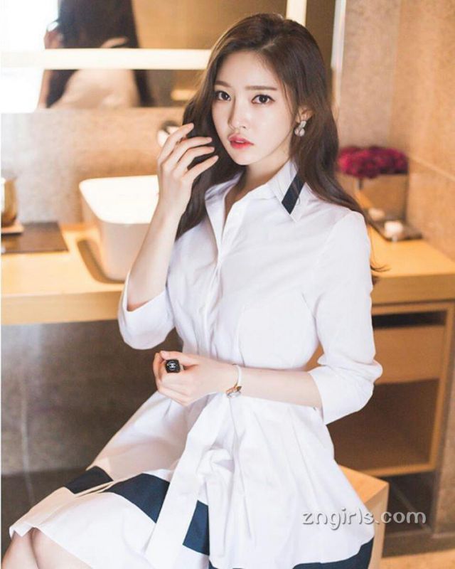 韩国网拍模特Jung Yoon摄影写真图片