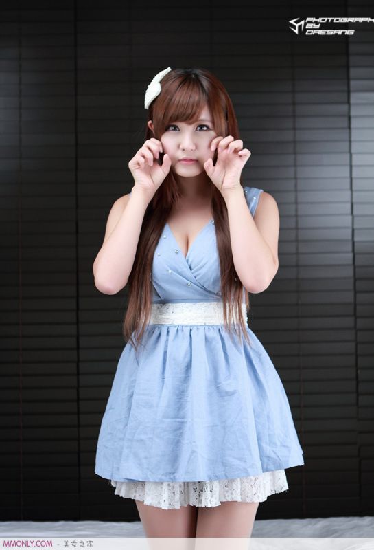 韩国丰满美女柳纪惠私房写真