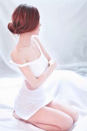 邻家美女性感迷人高清写真