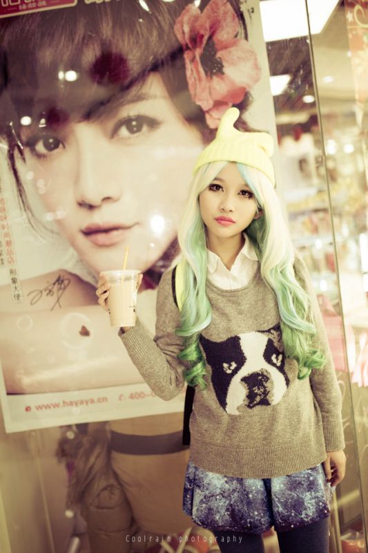 萝莉萌妹子cosplay洋娃娃街拍照