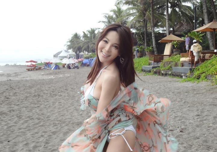 大胸美女徐至琦妩媚迷人自拍