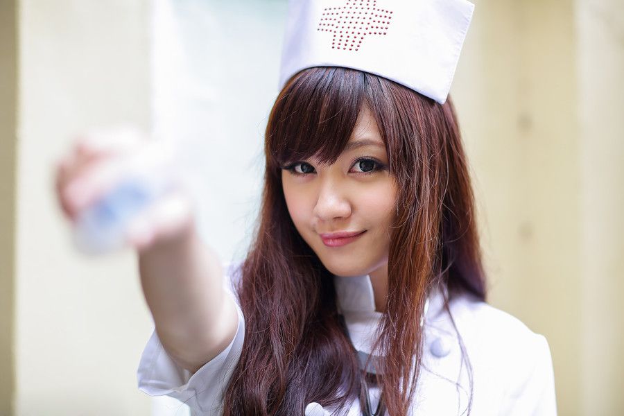 清纯美女上演制服诱惑