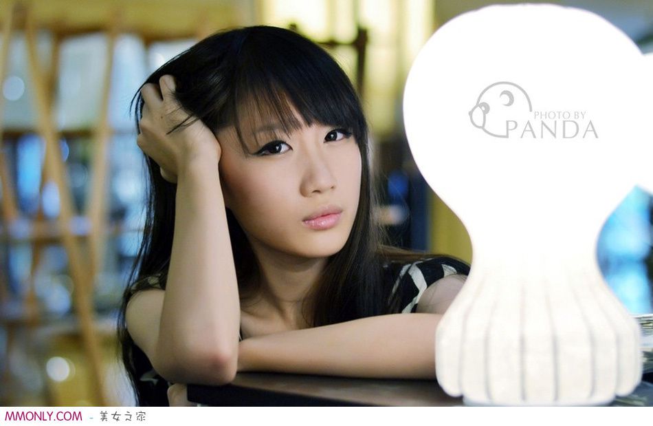 清纯萌妹子高清迷人写真