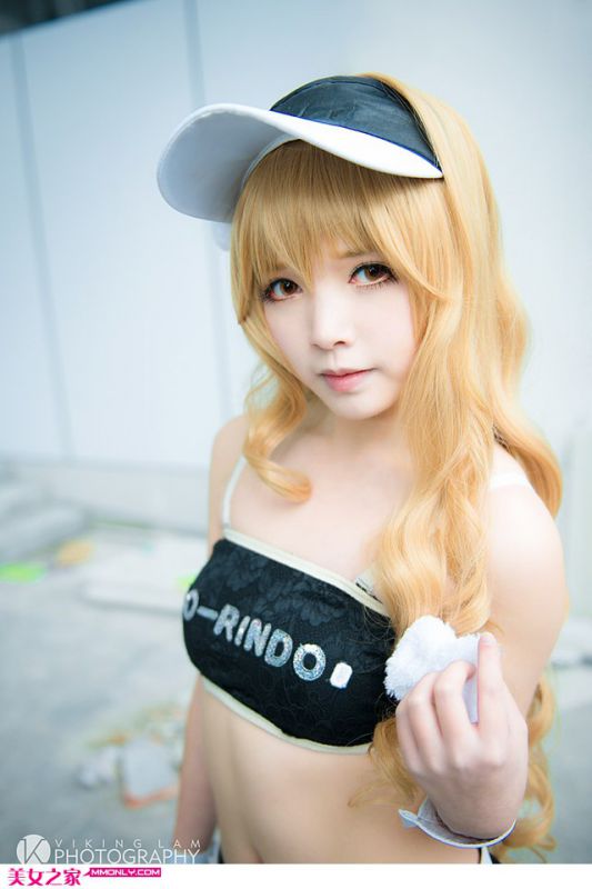 金发美女cosplay可爱魔理沙写真