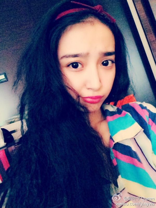 素颜美女殷叶子清新写真图片
