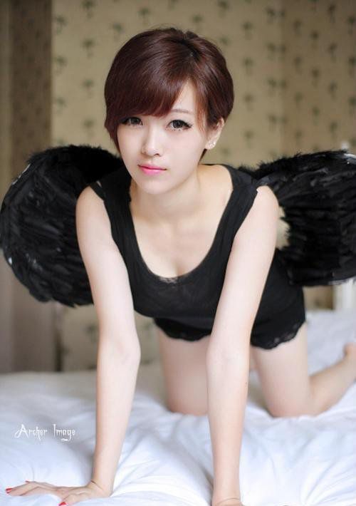 纯情萌妹子cosplay天使or恶魔写真
