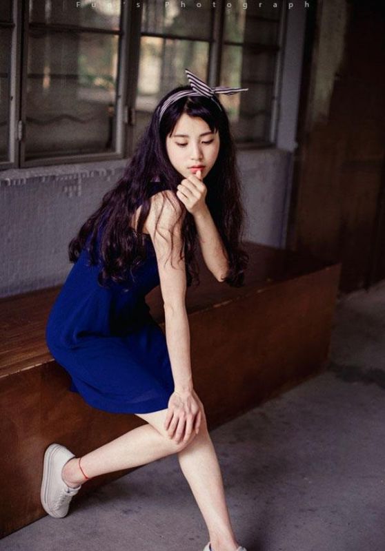 欢乐萌妹子清新写真拍摄