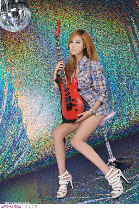 韩国顶级模特尹惠熙迷人写真