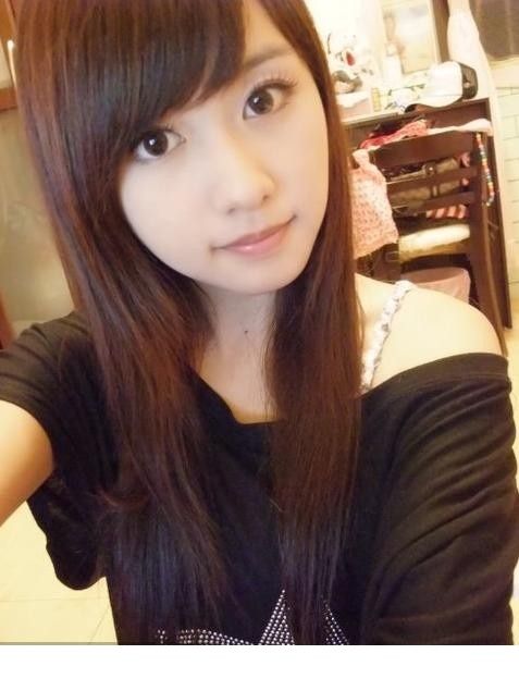 台湾美女刘孟姗清纯可爱生活照
