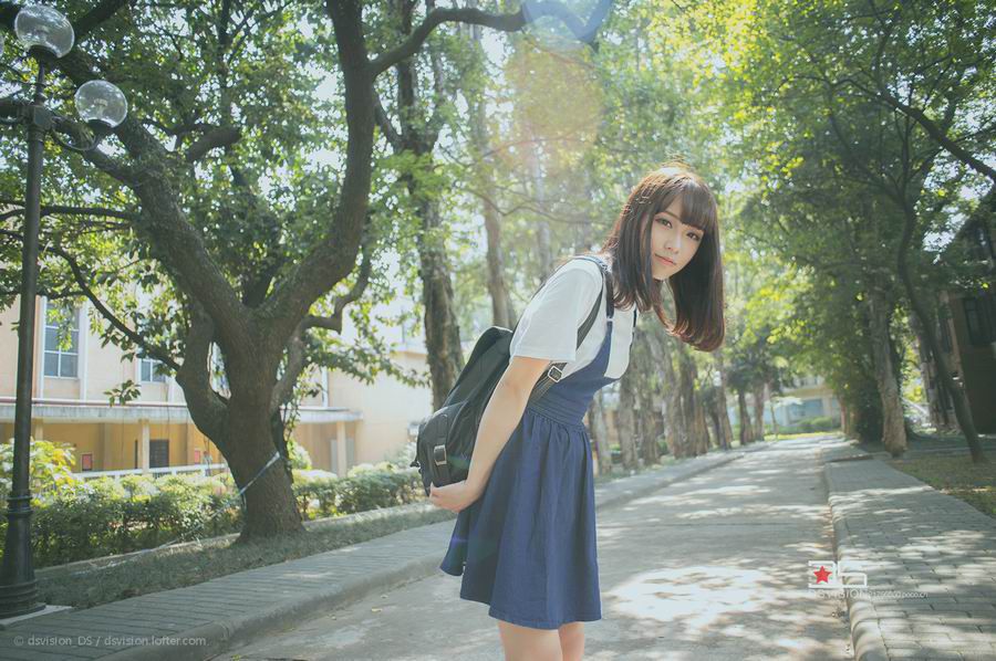 大学校花小清新户外写真
