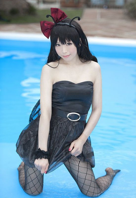 肤白貌美大眼长腿美女极具暧昧诱惑