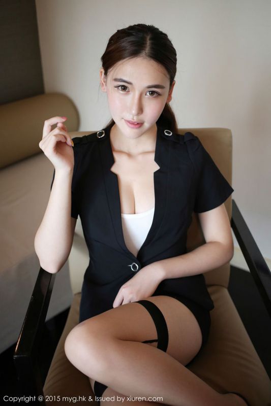 黑丝制服美女熊吖BOBO写真集