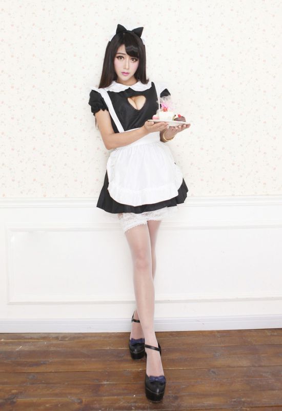 夏小薇女仆制服性感迷人写真