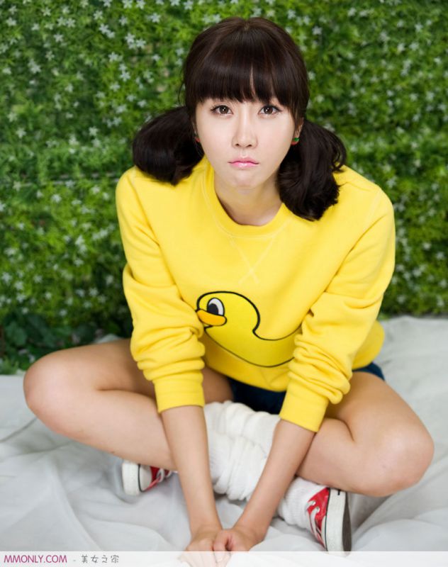 可爱韩国女星崔星儿高清写真