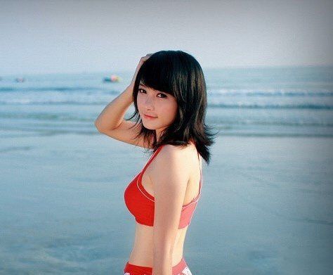 萌妹子海边比基尼高清写真
