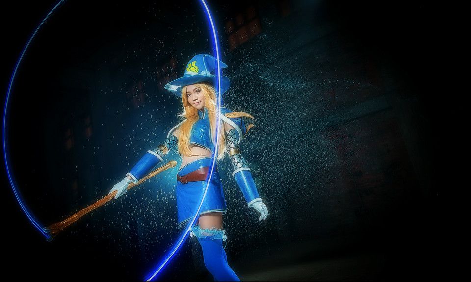 萌妹子cosplay游戏女巫角色高清图集