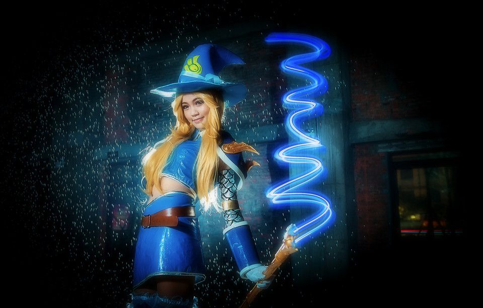 萌妹子cosplay游戏女巫角色高清图集