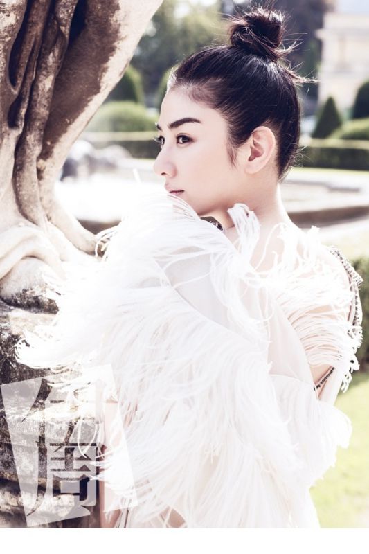 美女明星黄奕唯美迷人写真
