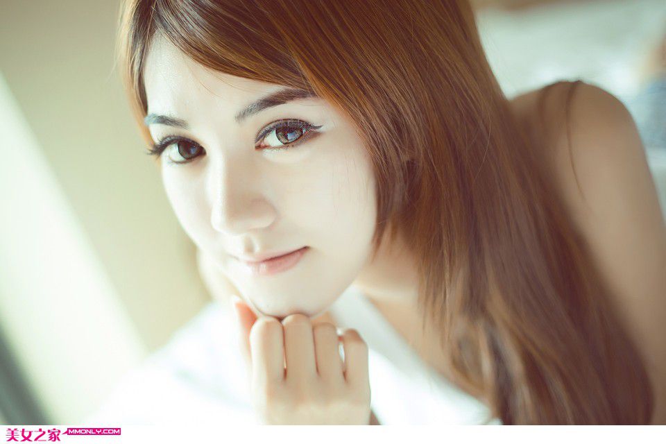 慵懒小美女可爱高清写真