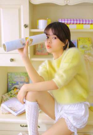 俏皮可爱萝莉风骚内衣丝袜养眼写真