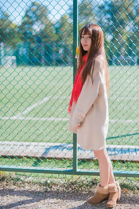 校园清新小美女户外动人写真