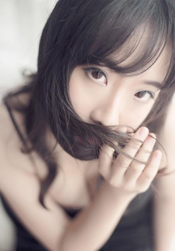 性感大胸萌妹子私房诱惑写真