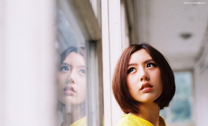 清新萌妹子甜美户外拍摄