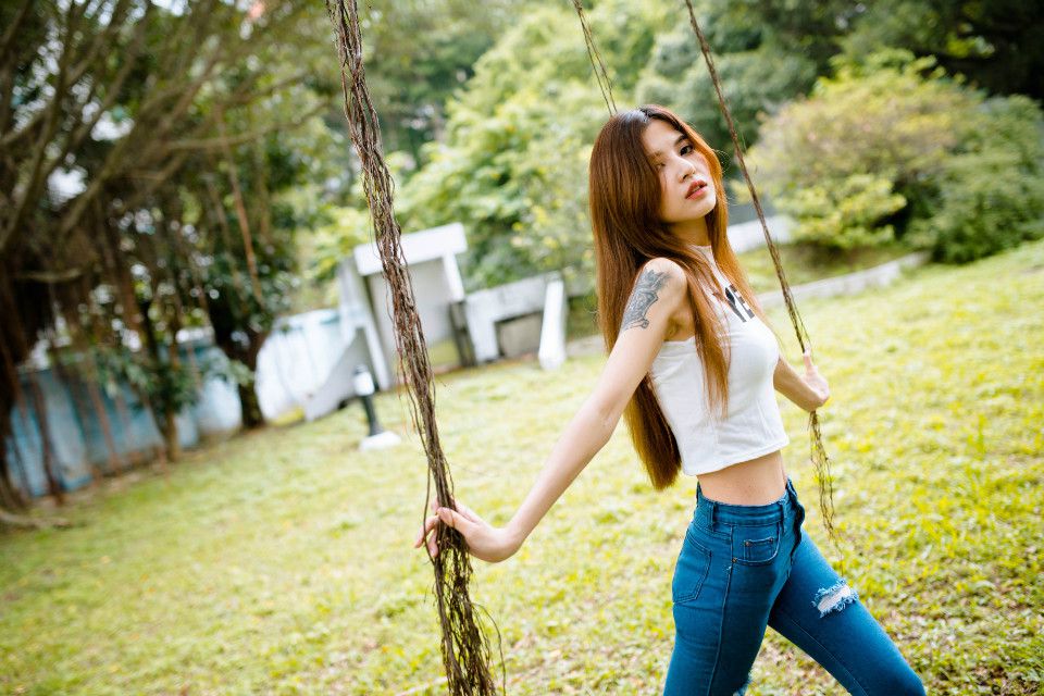 性感长腿美女街拍写真