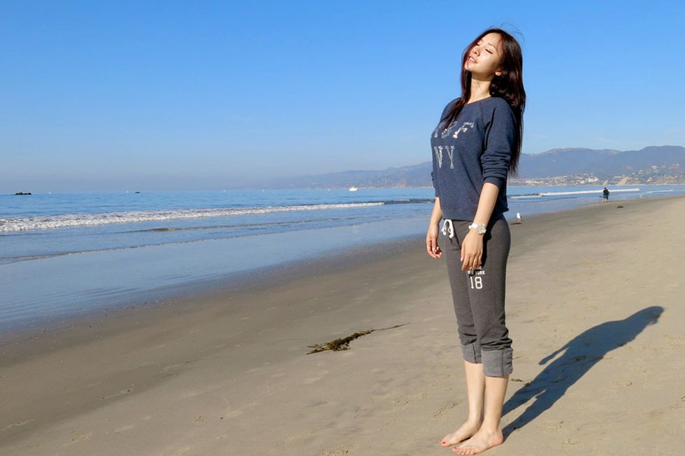 性感女星柳岩国外度假私房照