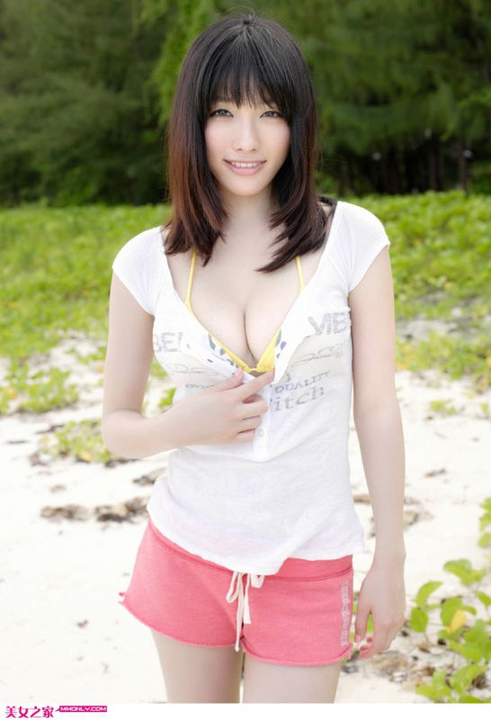 制服女优今野杏南性感写真
