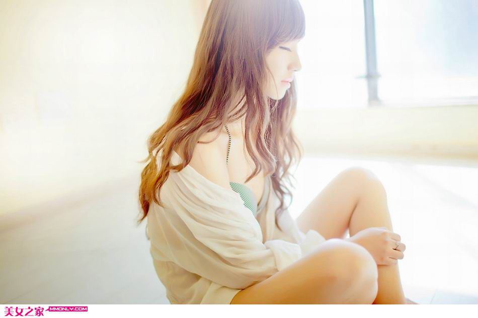 清纯美女私房朦胧写真
