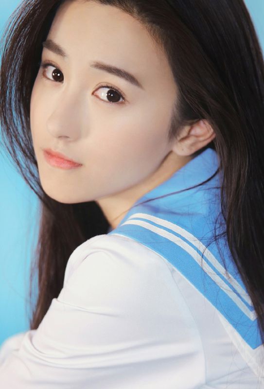 校花女神白丝御姐粉嫩日系学生制服写真