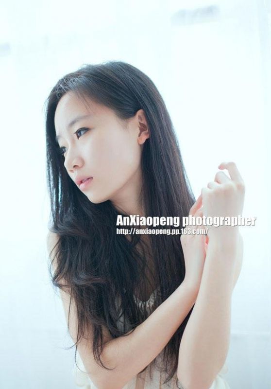 清纯气质萌妹子高清私房写真
