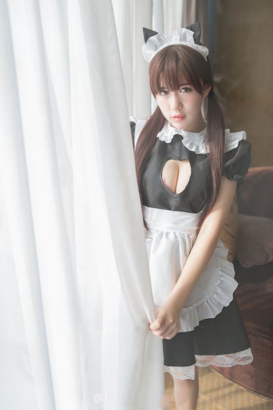 清纯女仆迷人大胸咖啡厅靓丽写真
