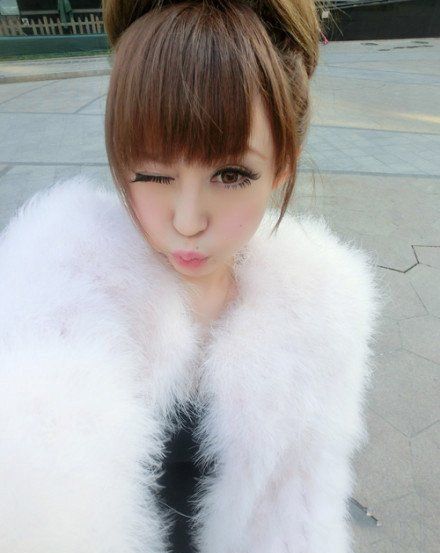 可爱俏皮美女陈美心卖萌写真