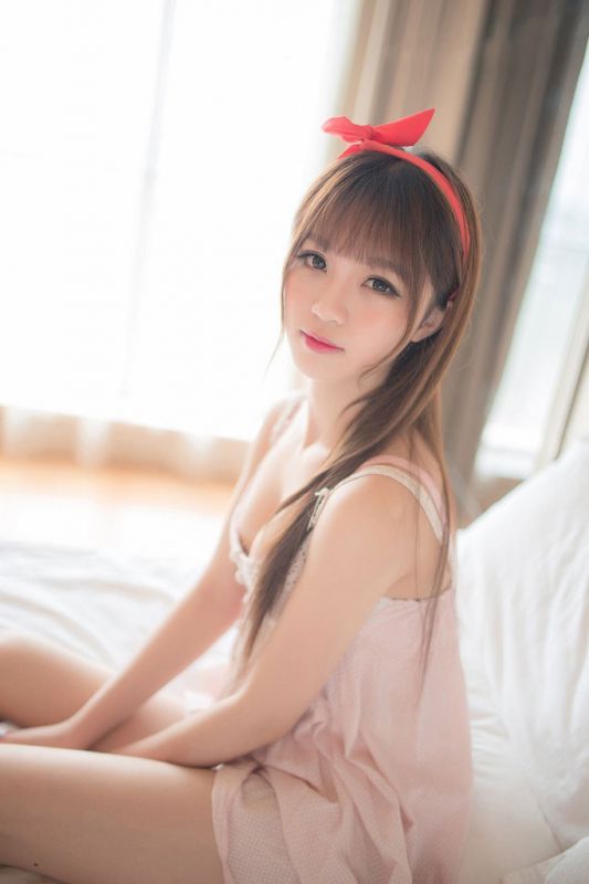 棒棒糖甜美女孩私房爆乳写真