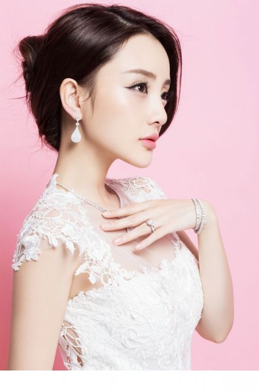 美女明星李小璐唯美婚纱图片