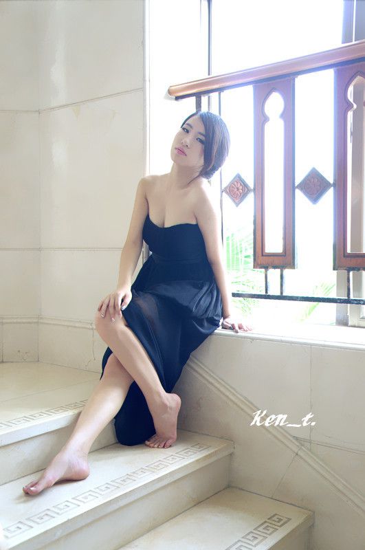 性感美女室外高清写真