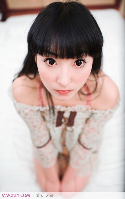 粉嫩萌妹子私房诱惑写真