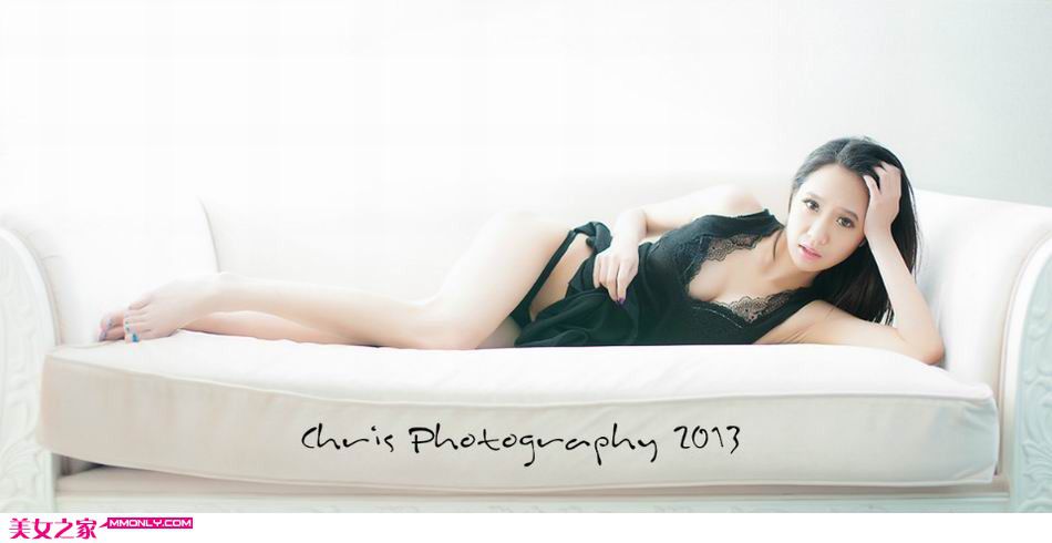 90后内衣美眉私房秀美乳写真