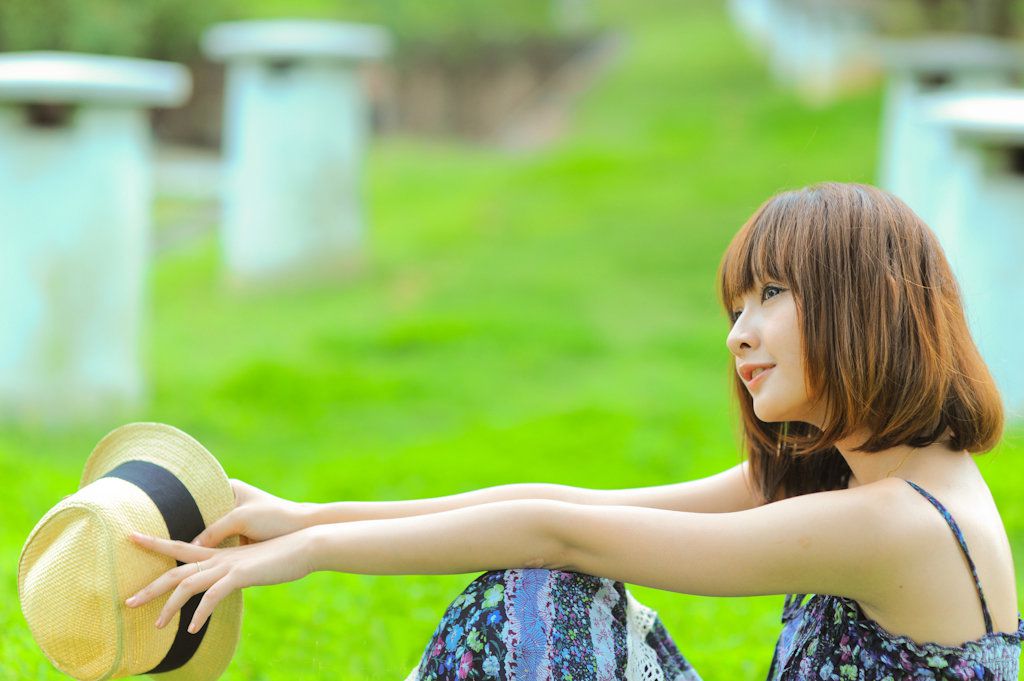90后萌妹子小清新迷人写真