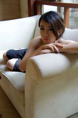 性感美女室外高清写真